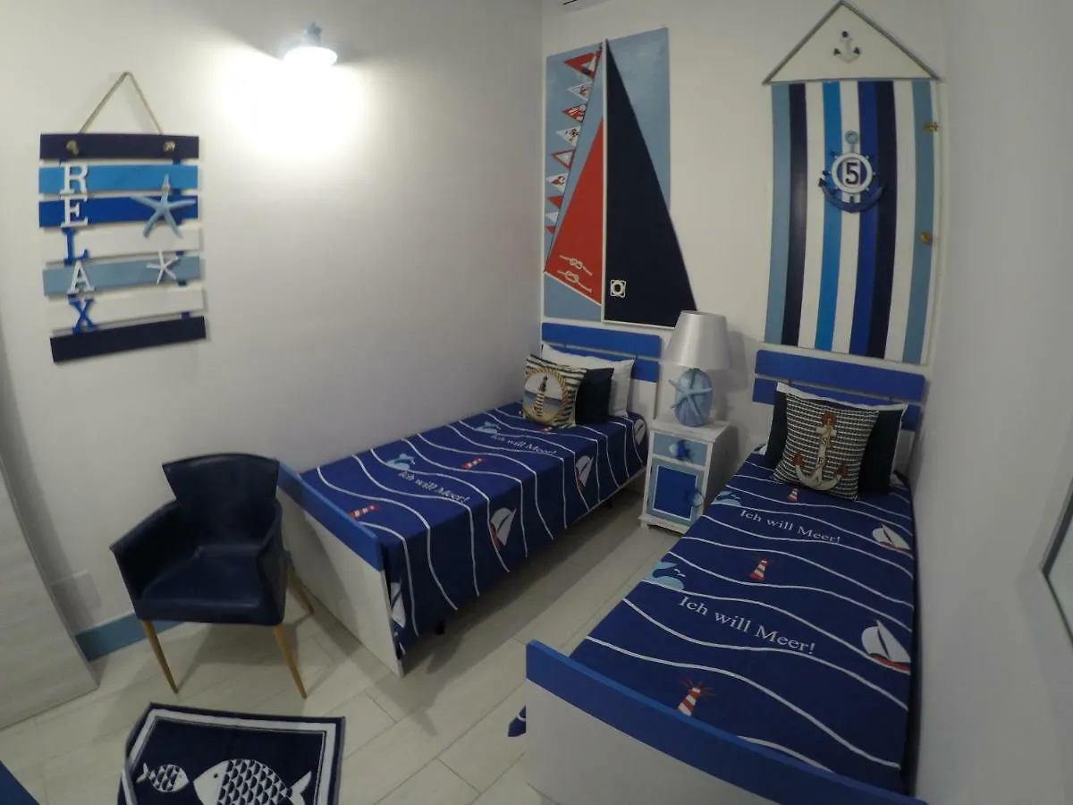 La Casa In Riva Al Mare Villa Augusta 0*,